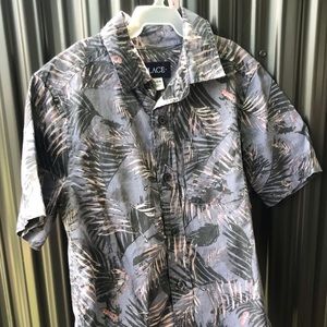 Children’s Place Boy’s button down tropical shirt